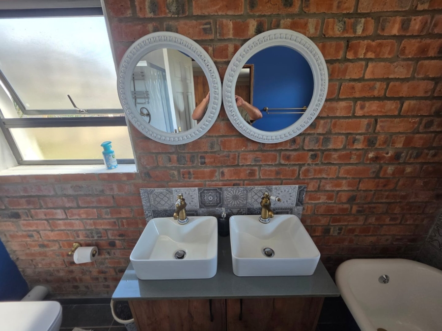 3 Bedroom Property for Sale in Paradise Beach Eastern Cape